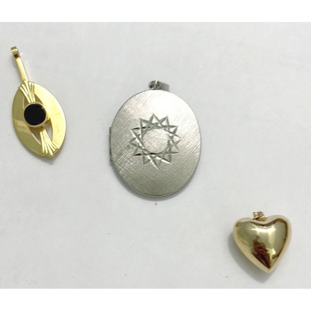 VINTAGE LOT OF 3 NECKLACES CHARMS /LOCKET